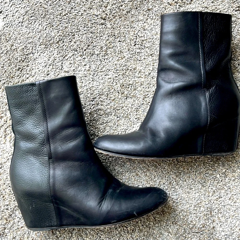 VINCE Michela size 9 black leather hidden wedge 2.5” heel 9.5” tall boots ITALY